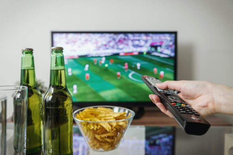 Mastering the Art of Hosting: An Ultimate Men’s Guide to a Sports Watch Party
