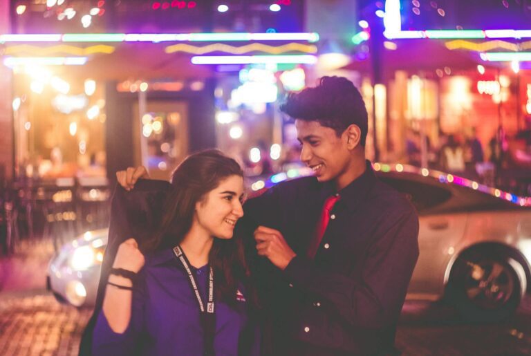Winning Hearts on Day One: A Comprehensive Guide to First Date Tips