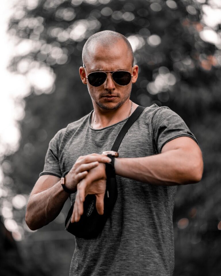Guide to Stylish Sunglasses for Big Heads: Find Your Perfect Fit