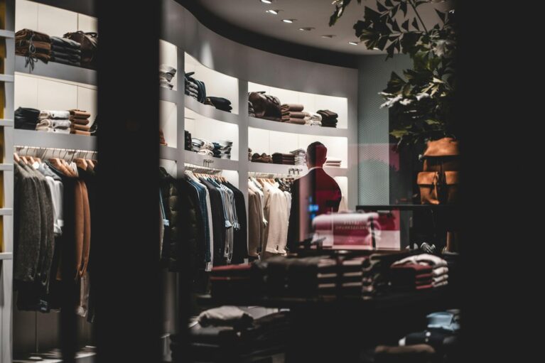 The Ultimate Guide: What is a Capsule Wardrobe for Men?