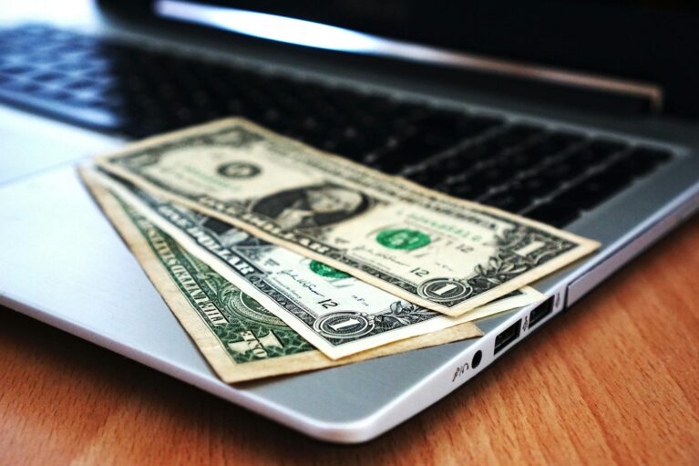 5 Easy Ways to Make Money Online in 2024 – 2025
