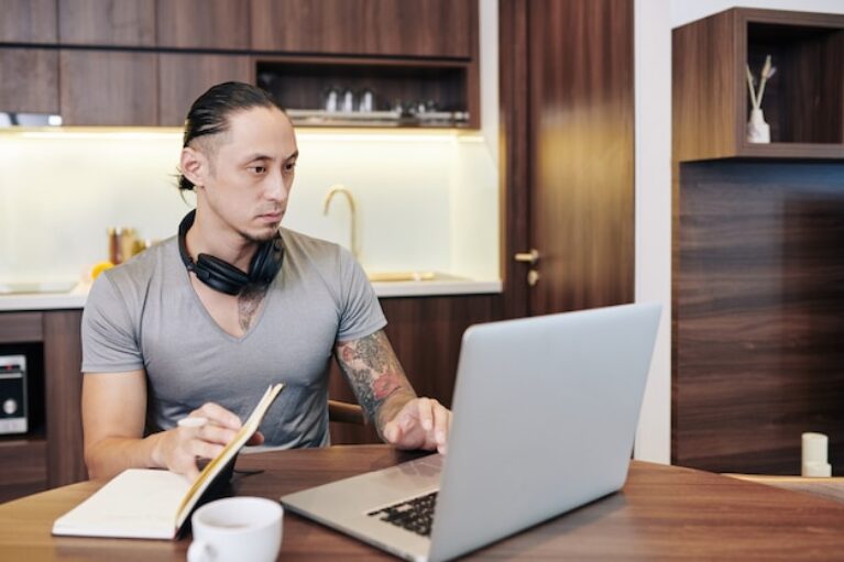 Unlock Your Potential: Start a Side Hustle