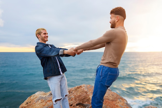 how to keep a relationship strong