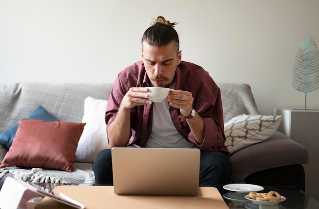how to start a side hustle